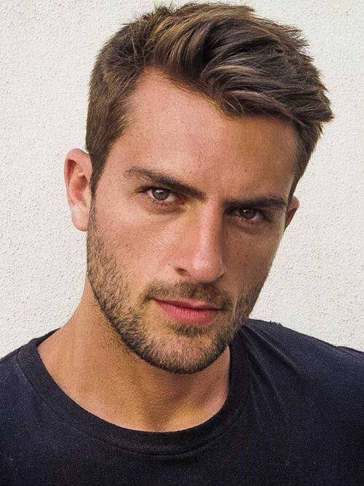 Produits capillaires pour cheveux masculins - shampooings et coiffants